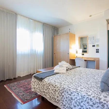 Hotel Logonovo Llido Degli Estensi