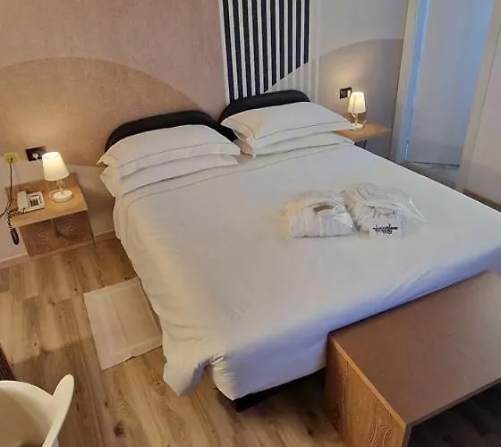 Logonovo Hotell Llido Degli Estensi