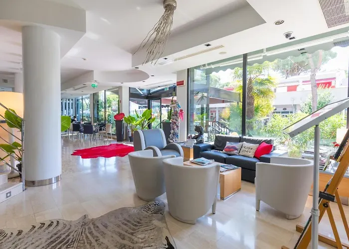 洛根诺沃酒店 3*